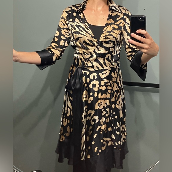 Zara 100% Silk Robe - Picture 5 of 11